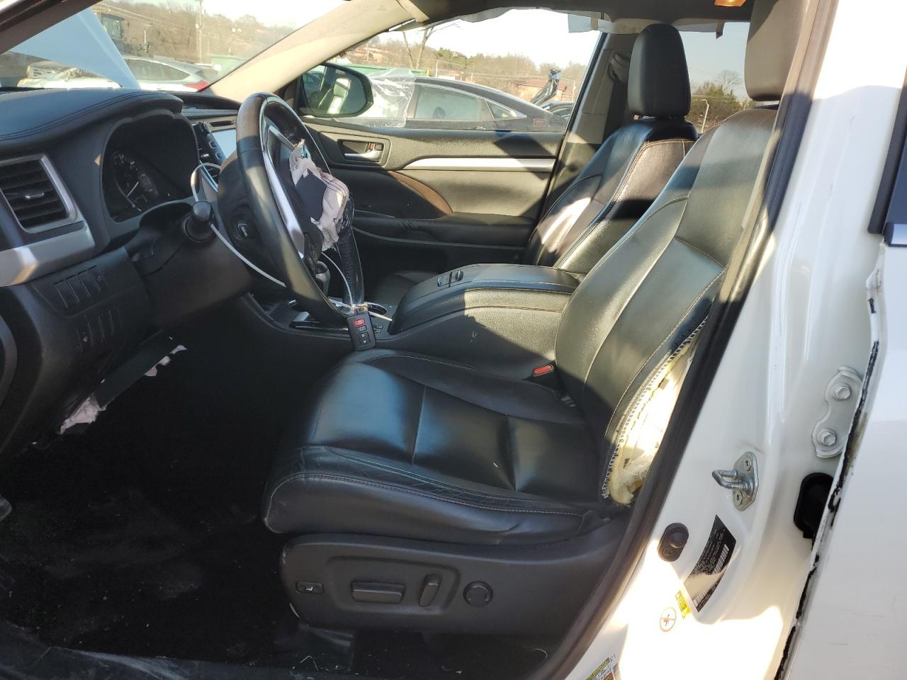 2015 Toyota Highlander VIN 5TDJKRFH3FS194190 Copart auction photo, front end damage thumbnail 7