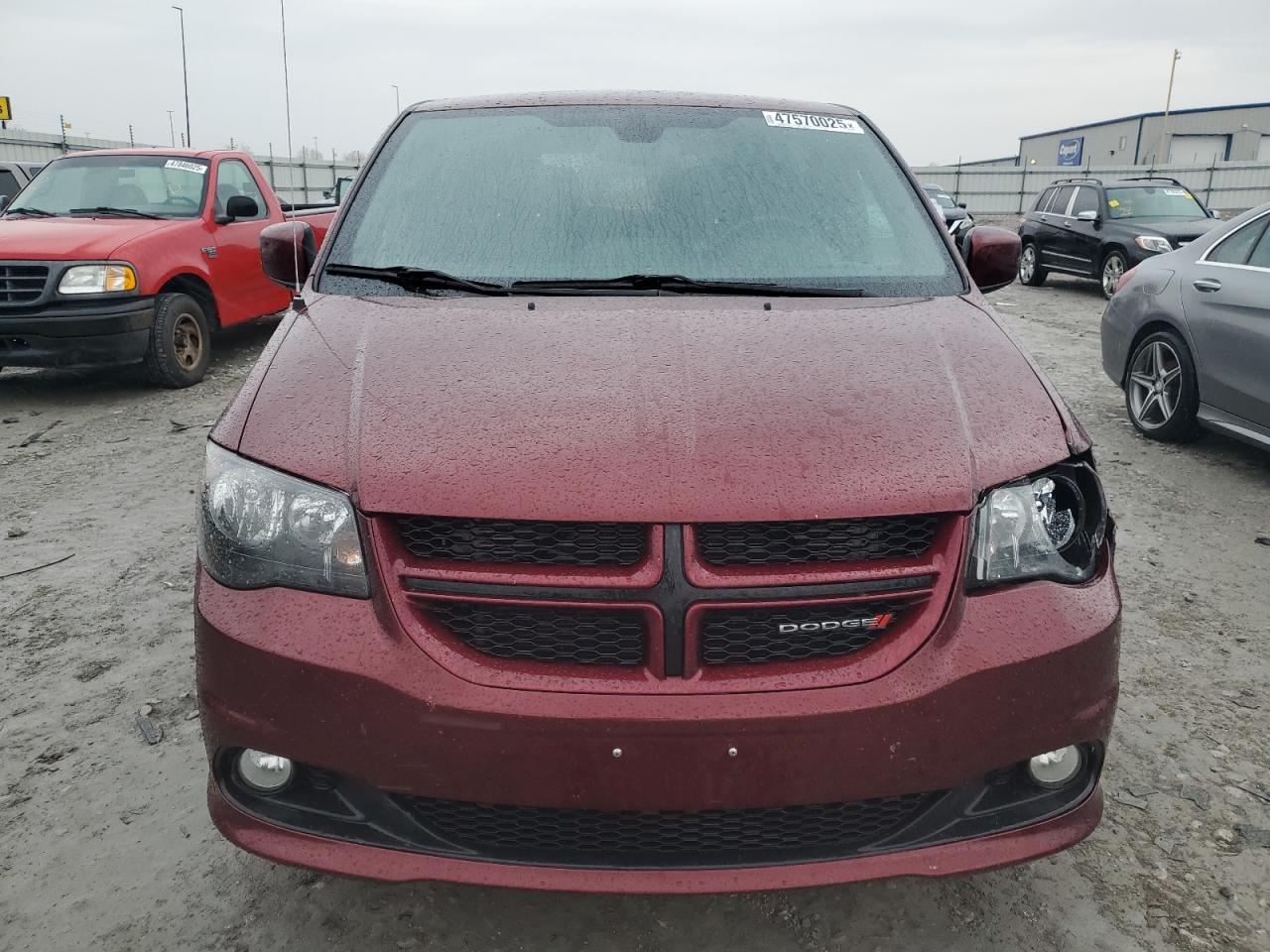2019 Dodge Caravan VIN 2C4RDGEG9KR529594 Copart auction photo, side / front end damage thumbnail 5