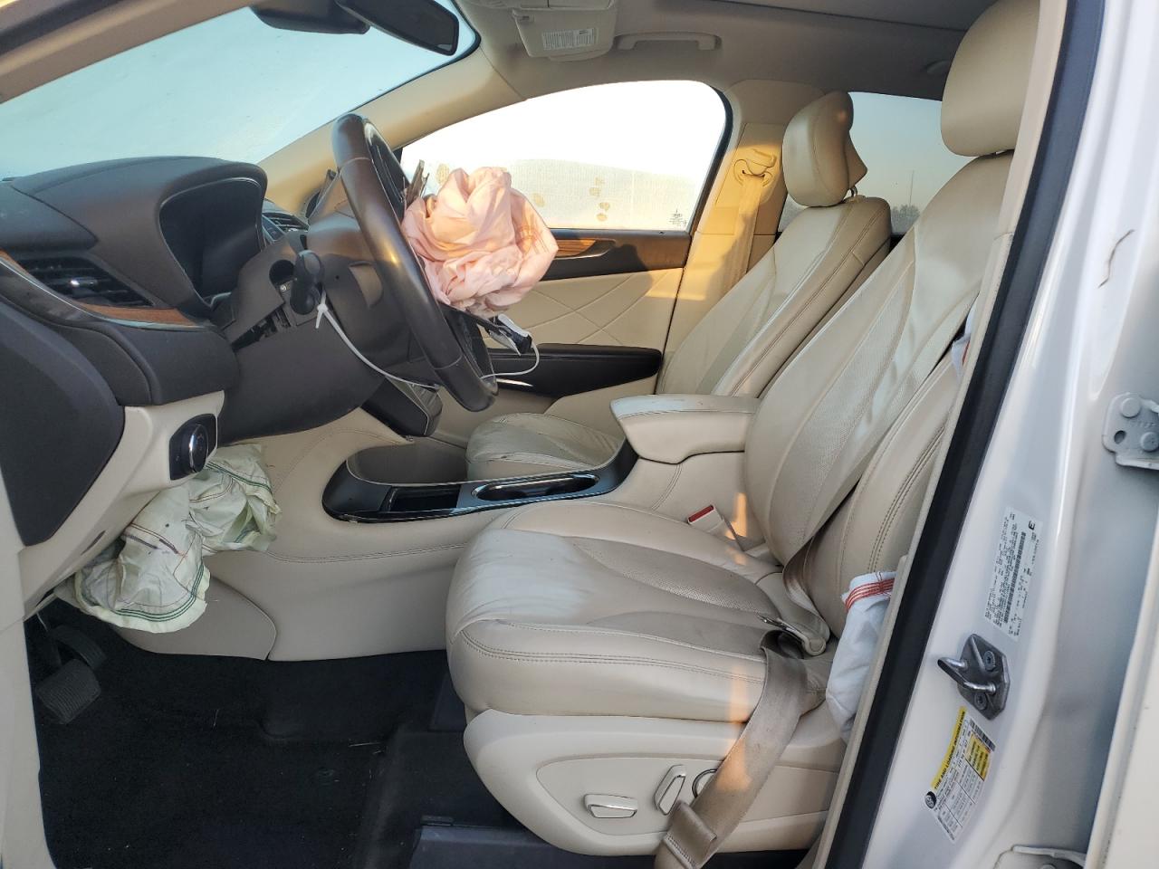 2015 Lincoln MKZ VIN 5LMCJ1A96FUJ15869 Copart auction photo, all over damage thumbnail 7