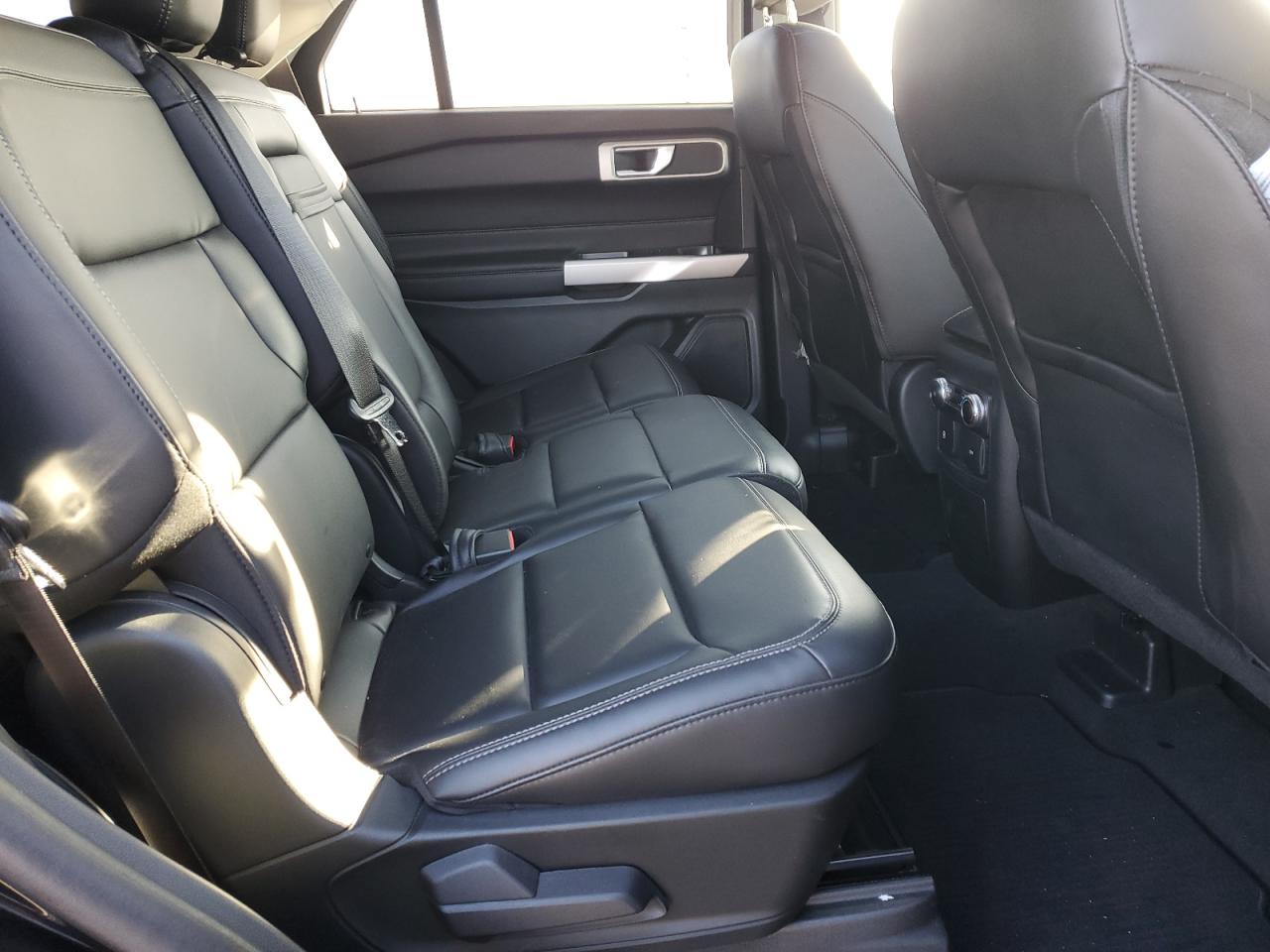 2022 Ford Explorer VIN 1FMSK8DH0NGB62870 Copart auction photo, front end / minor dent/scratches damage thumbnail 11