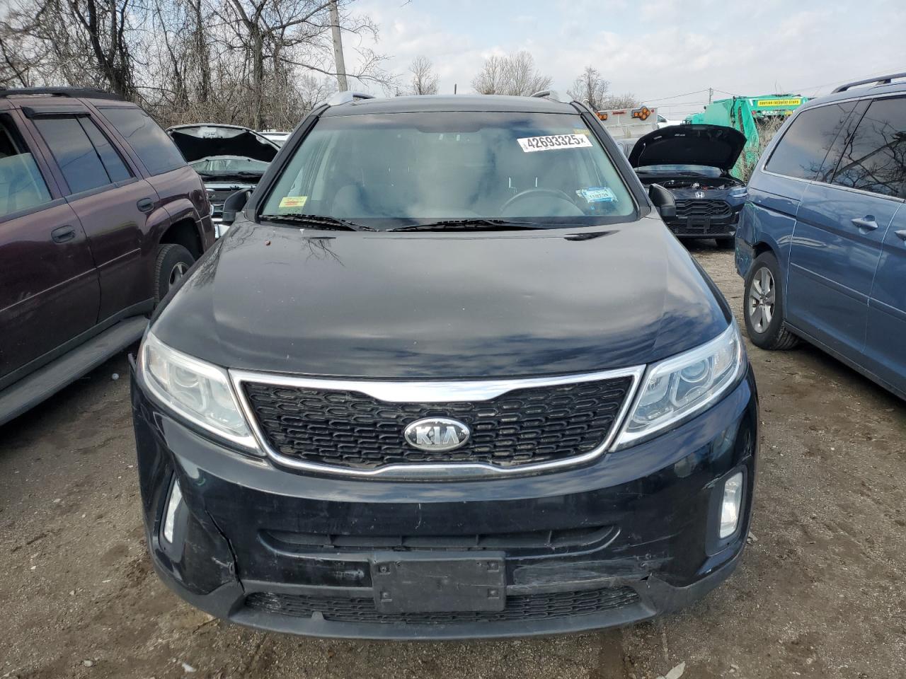 2014 KIA Sorento VIN 5XYKT4A69EG434283 Copart auction photo, minor dent/scratches damage thumbnail 5