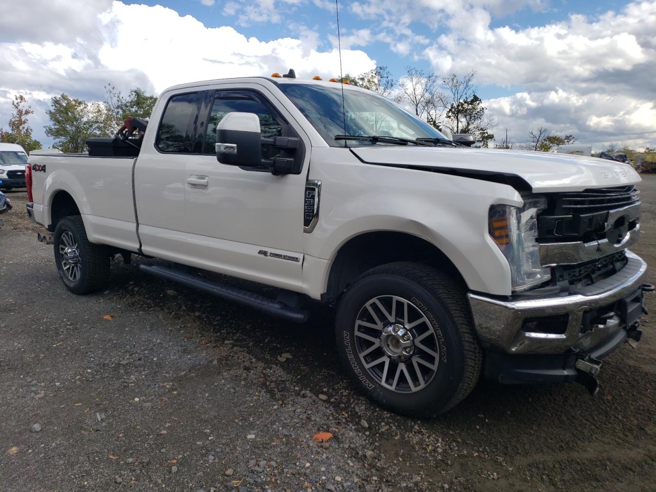 2019 Ford F350 VIN 1FT8X3BT7KEC20555 Copart auction photo, front end damage thumbnail 4