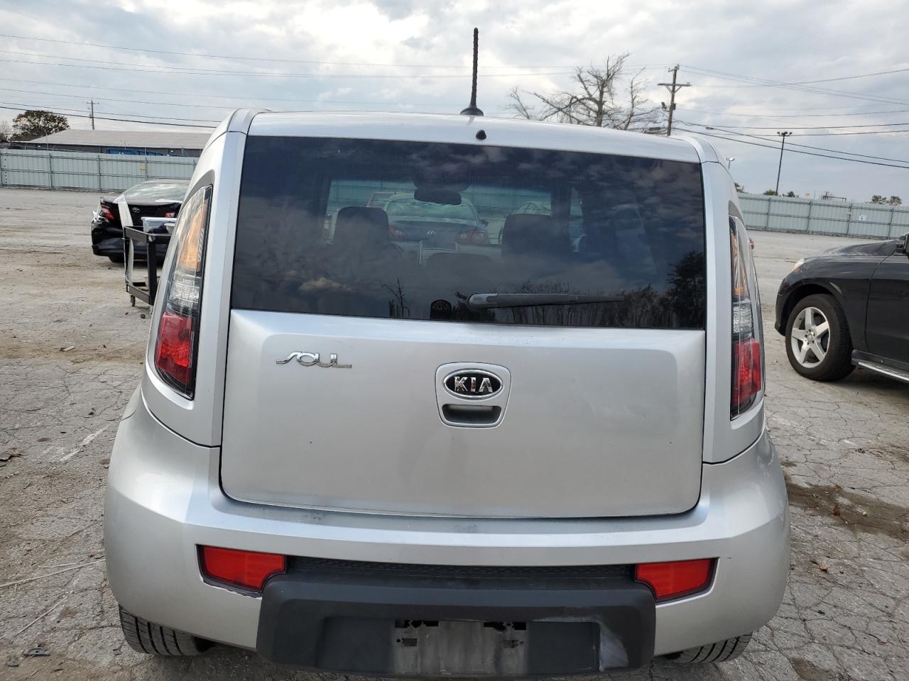 2010 KIA Soul VIN KNDJT2A20A7704277 Copart auction photo, front end / side damage thumbnail 6
