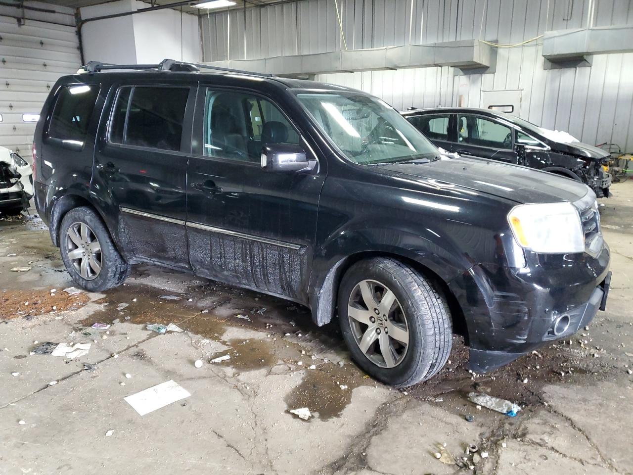2014 Honda Pilot VIN 5FNYF4H92EB034512 Copart auction photo, undercarriage damage thumbnail 4