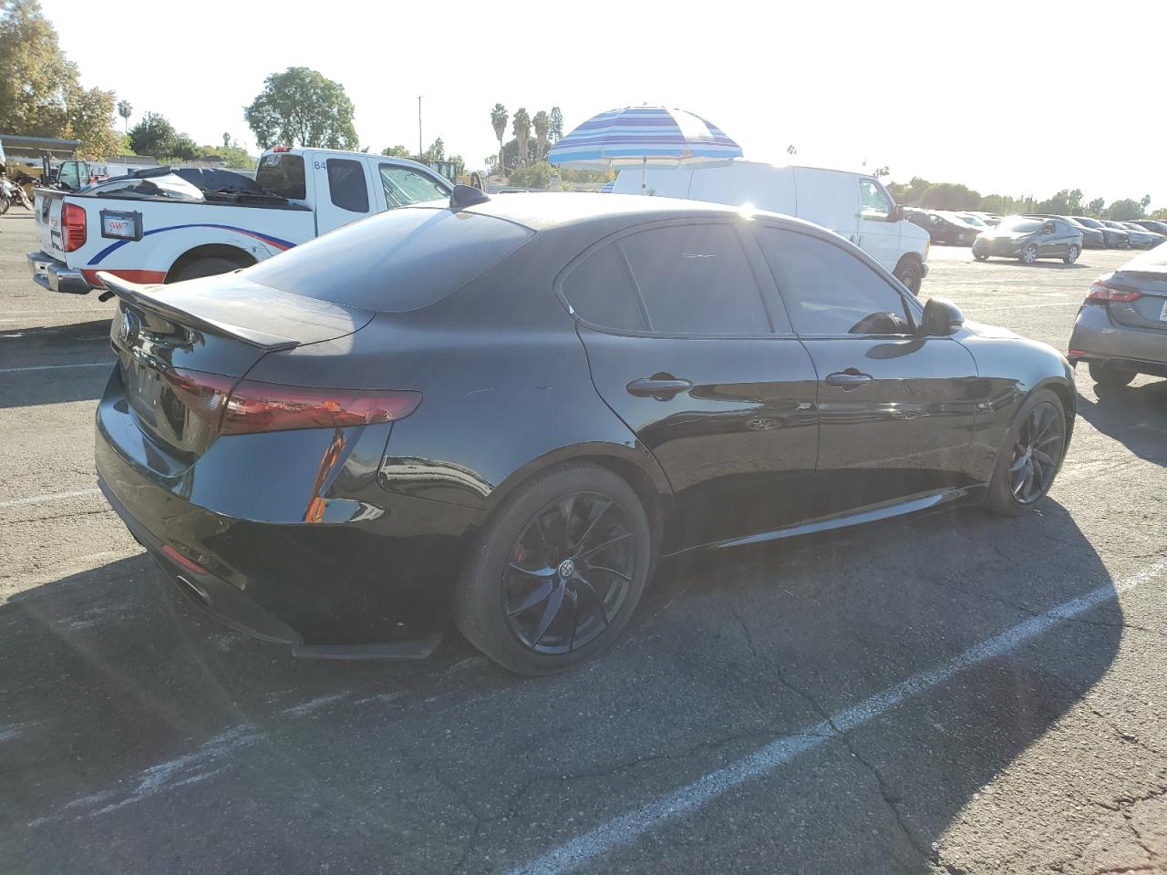 2018 Alfa Romeo Giulia VIN ZARFAEBN3J7575480 Copart auction photo, vandalism / minor dent/scratches damage thumbnail 3