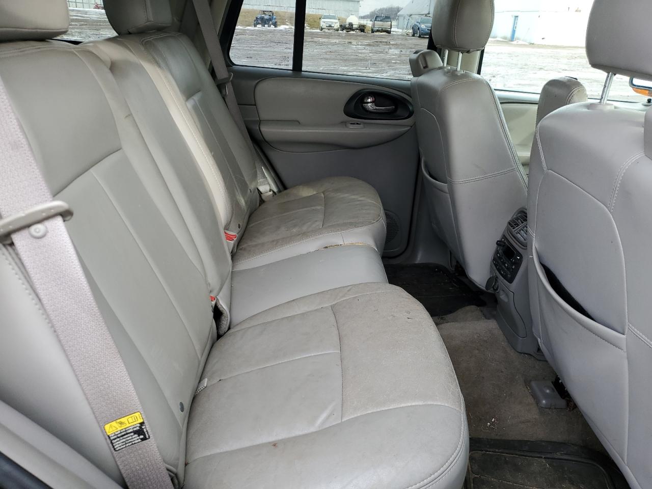 2005 Chevrolet TrailBlazer VIN 1GNDT13S552258562 Copart auction photo, front end damage thumbnail 11