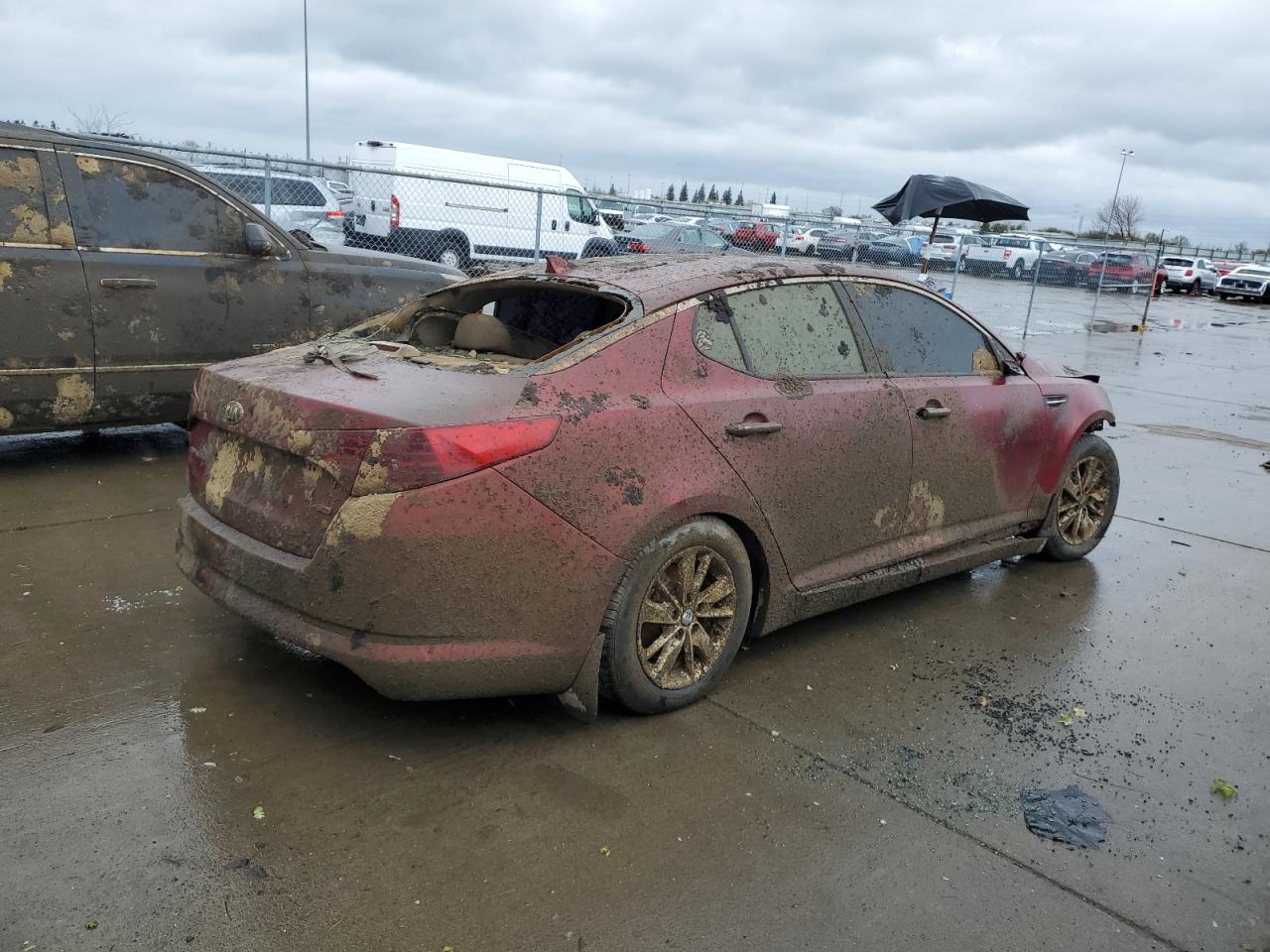 2013 KIA Optima VIN 5XXGM4A71DG226736 Copart auction photo, vandalism / water/flood damage thumbnail 3