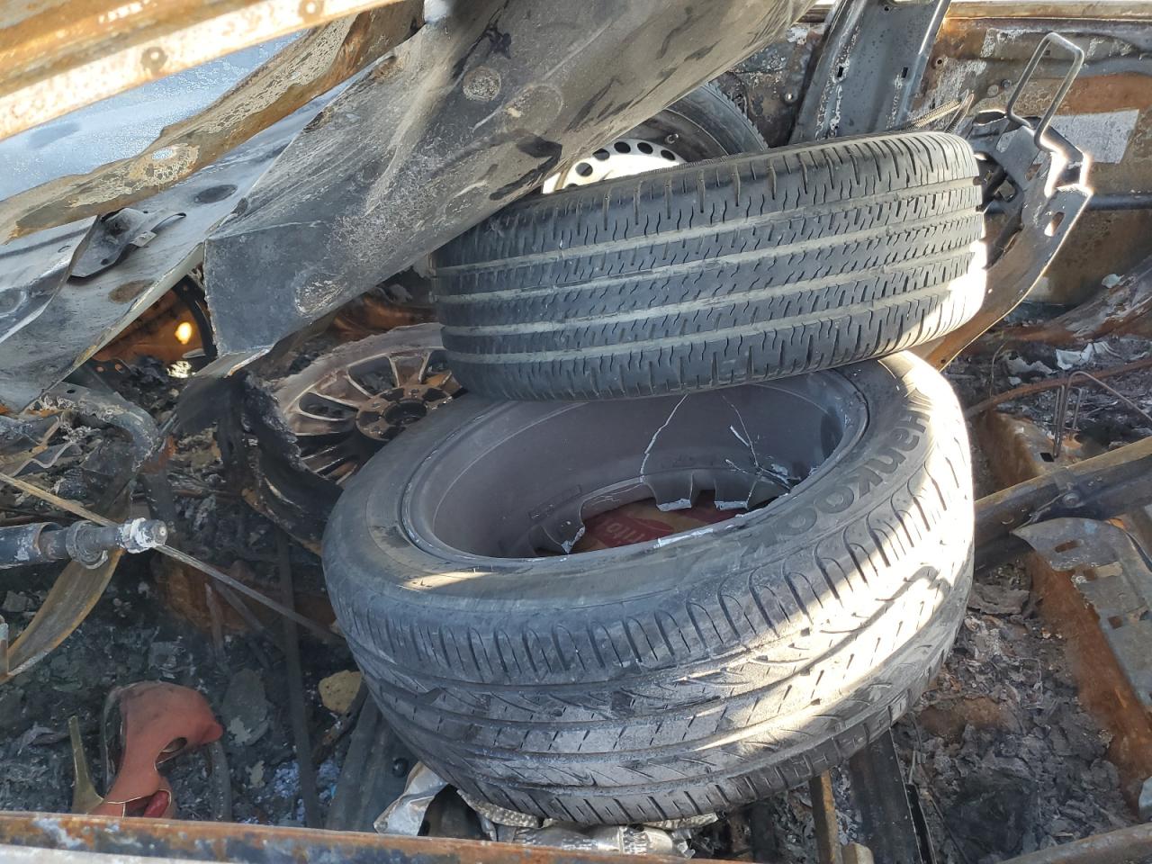 2011 Hyundai Sonata VIN 5NPEC4AC3BH077027 Copart auction photo, burn damage thumbnail 7