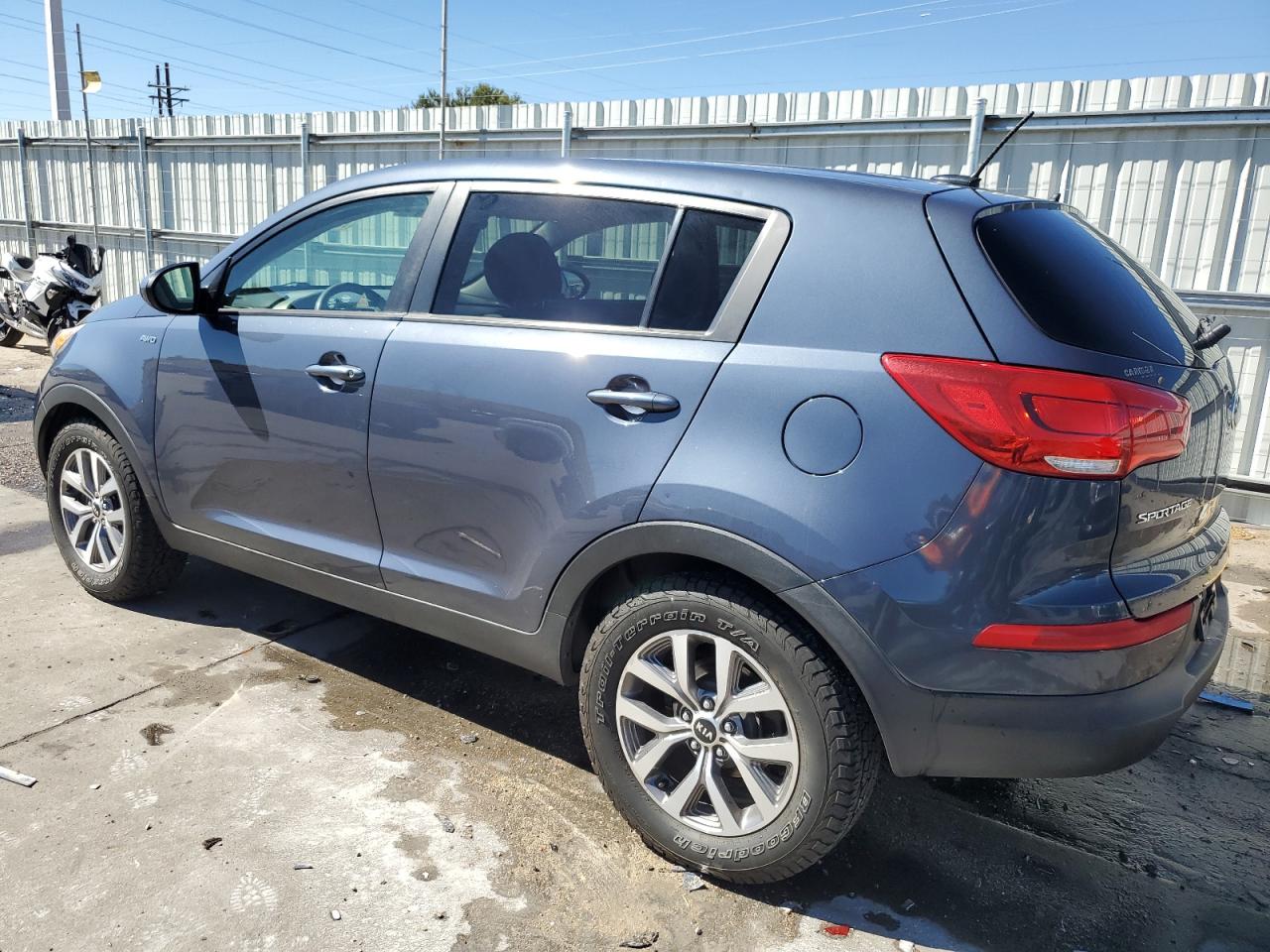 2014 KIA Sportage VIN KNDPBCAC9E7632237 Copart auction photo, hail damage thumbnail 2