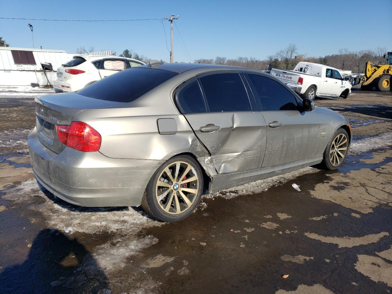 2011 BMW 3er VIN WBAPK5C53BA995803 Copart auction photo, front end / side damage thumbnail 3