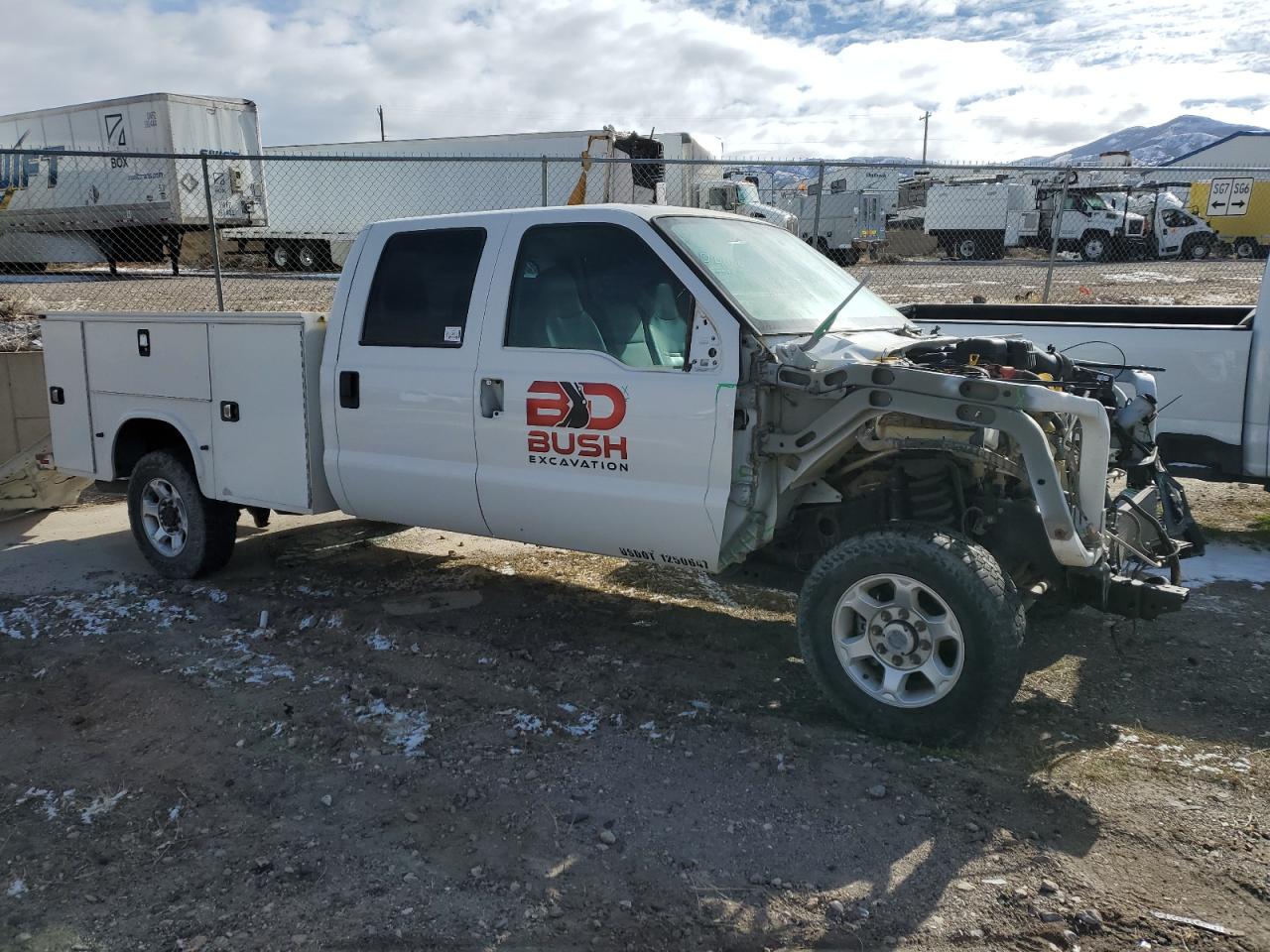 2015 Ford F350 VIN 1FT8W3B6XFED18594 Copart auction photo, front end damage thumbnail 4