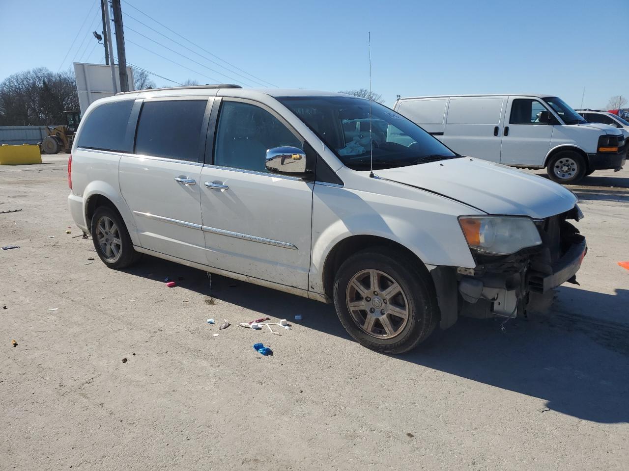 2012 Chrysler Town & Country VIN 2C4RC1CG3CR244961 Copart auction photo, front end damage thumbnail 4