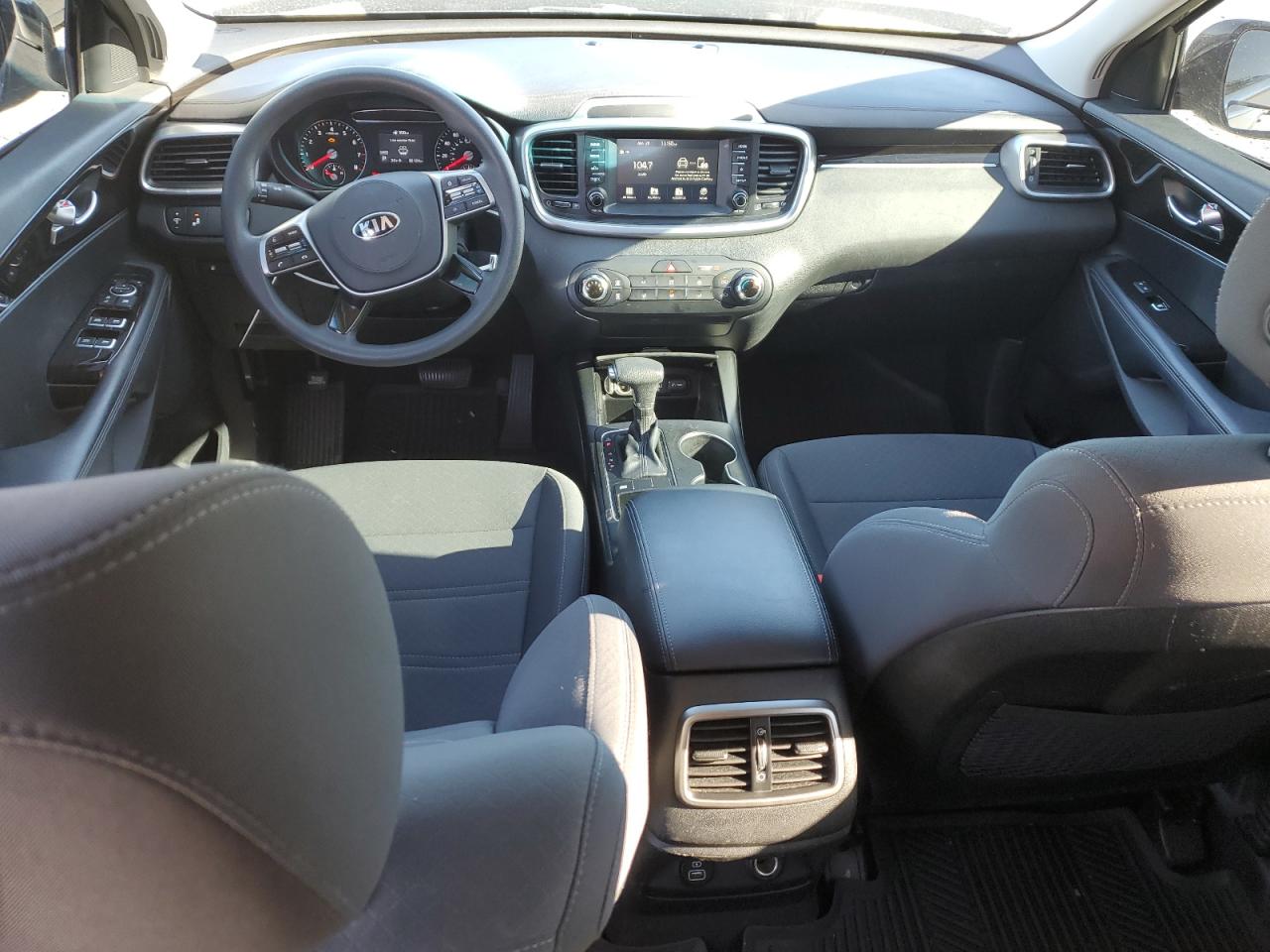 2019 KIA Sorento VIN 5XYPG4A33KG563440 Copart auction photo, front end damage thumbnail 8