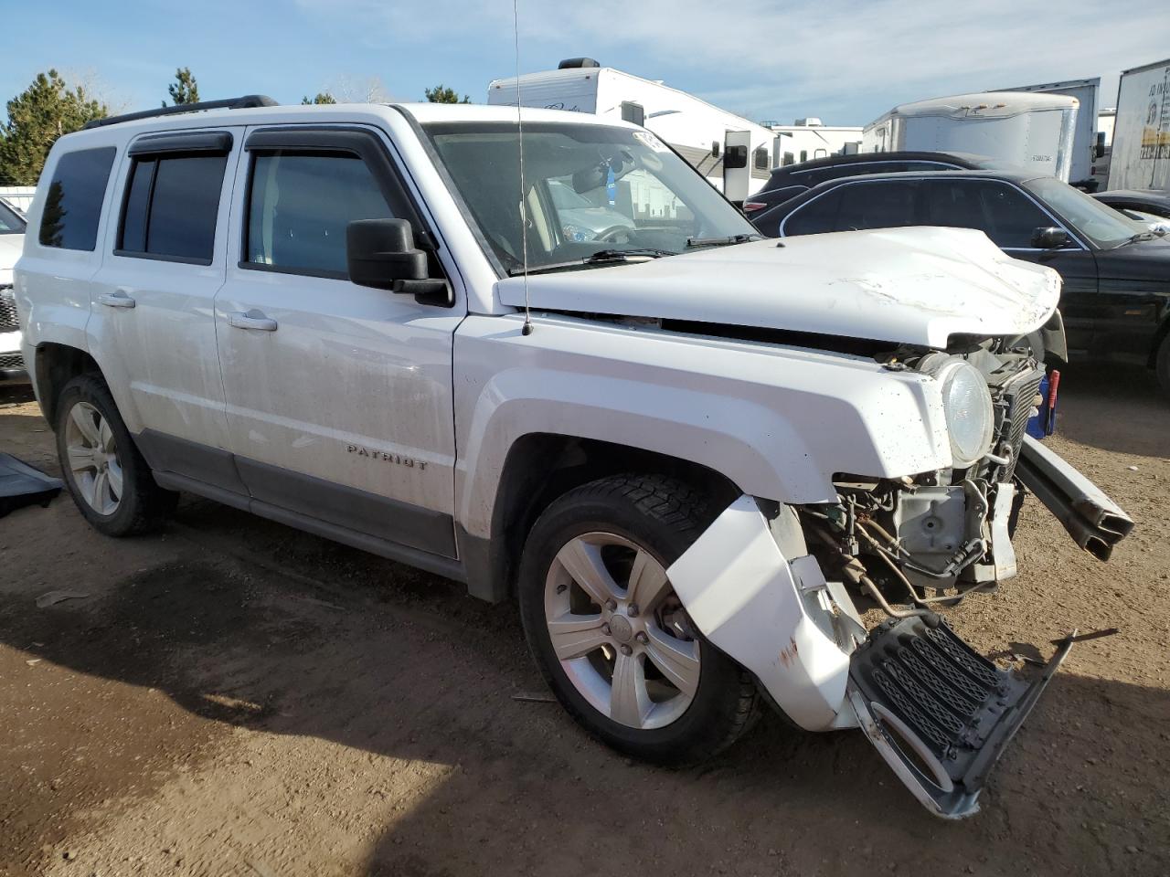 2016 Jeep Liberty (Patriot) VIN 1C4NJRBB7GD512007 Copart auction photo, front end / hail damage thumbnail 4