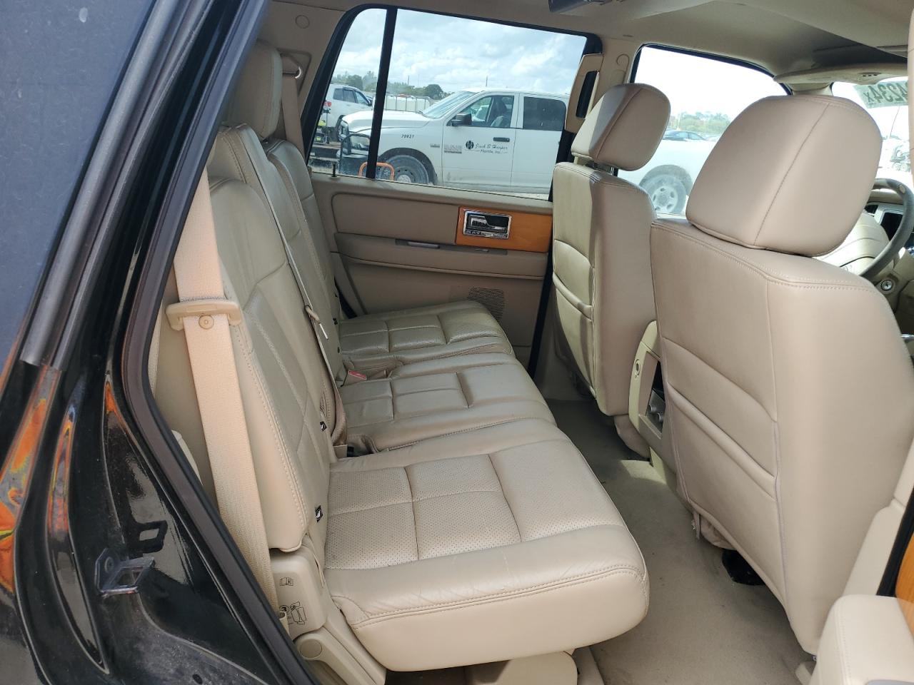 2008 Lincoln Navigator VIN 5LMFU27578LJ03706 Copart auction photo, front end damage thumbnail 12