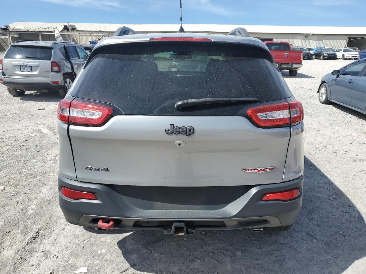 2016 Jeep Cherokee VIN 1C4PJMBSXGW236258 Copart auction photo, rear end / minor dent/scratches damage thumbnail 6