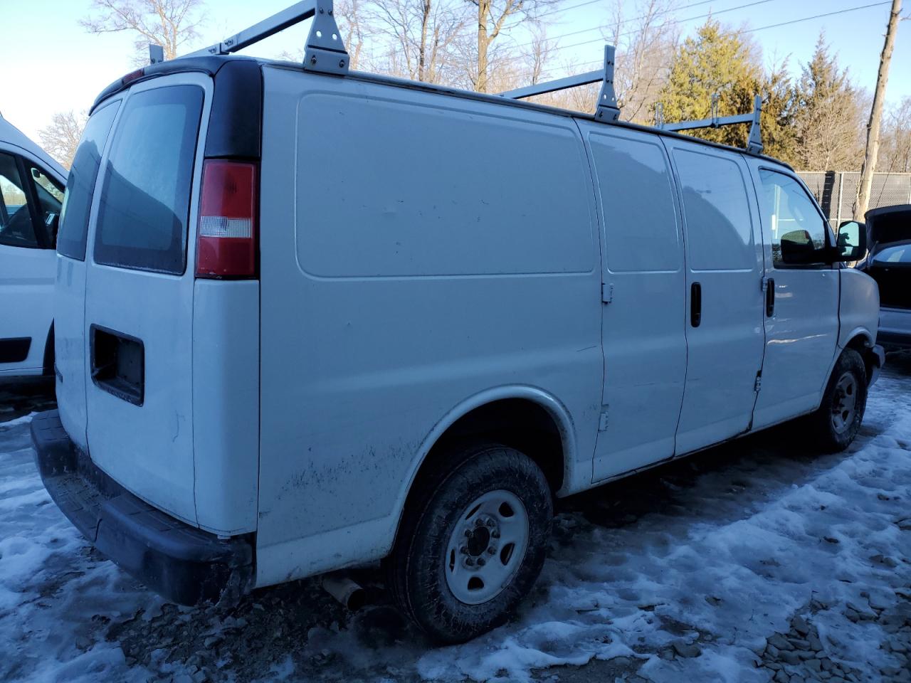 2018 Chevrolet Express VIN 1GCWGAFP4J1280498 Copart auction photo, front end / side damage thumbnail 3