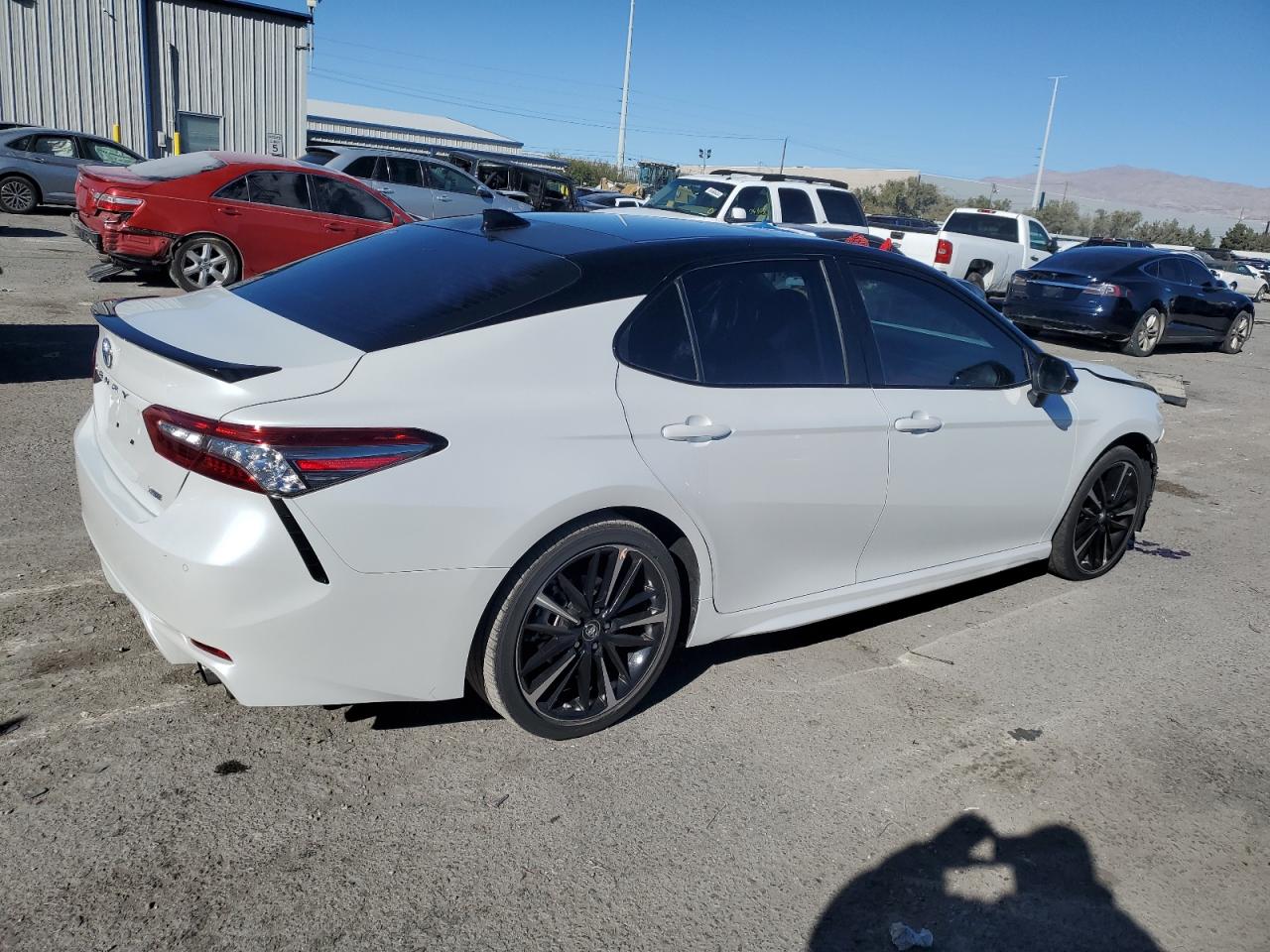 2018 Toyota Camry VIN 4T1BZ1HK2JU019956 Copart auction photo, front end damage thumbnail 3