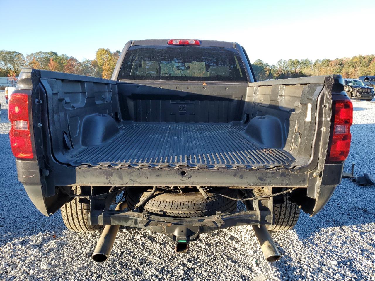 2015 Chevrolet Silverado VIN 1GCRCPEH3FZ151814 Copart auction photo, rear end / minor dent/scratches damage thumbnail 6