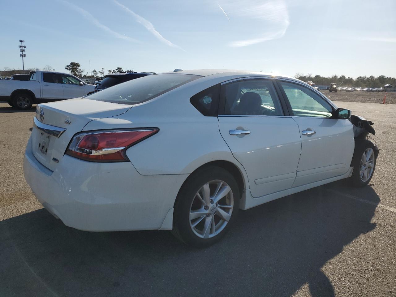 2014 Nissan Altima VIN 1N4AL3AP9EC137264 Copart auction photo, front end / minor dent/scratches damage thumbnail 3
