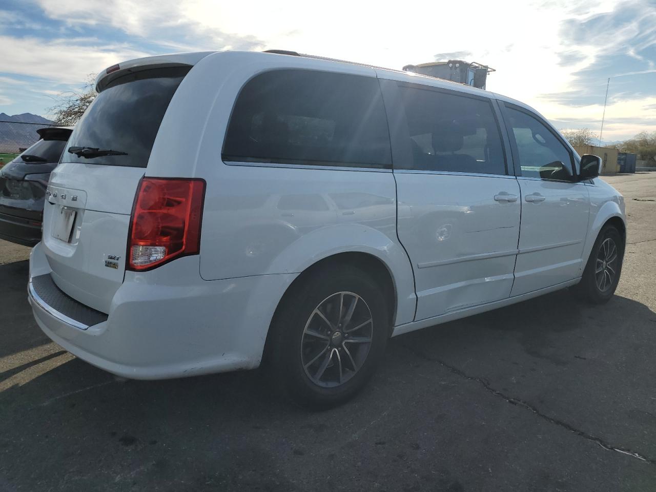 2017 Dodge Caravan VIN 2C4RDGCGXHR695926 Copart auction photo, all over damage thumbnail 3