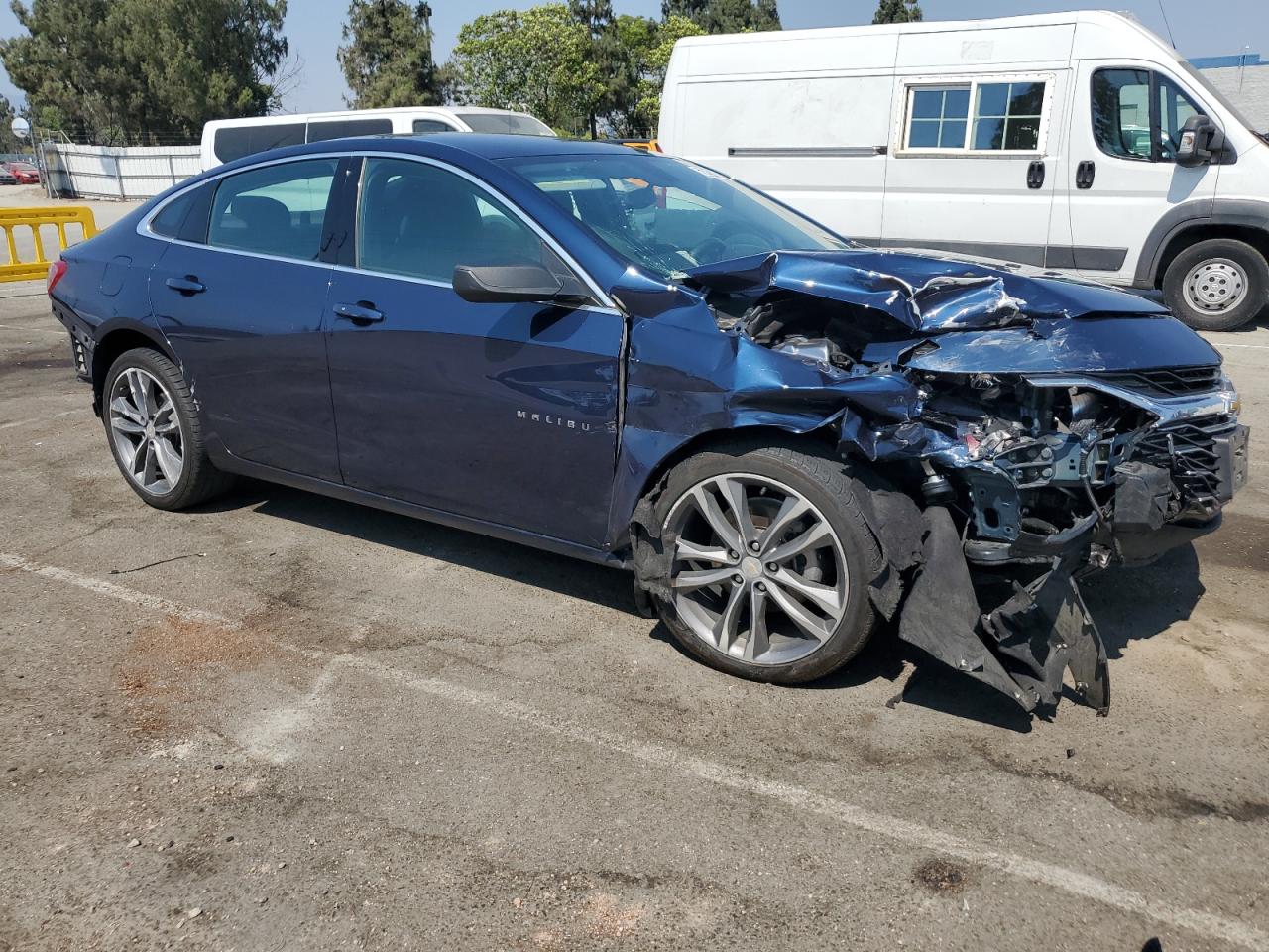 2022 Chevrolet Malibu VIN 1G1ZD5ST1NF116949 Copart auction photo, front end damage thumbnail 4