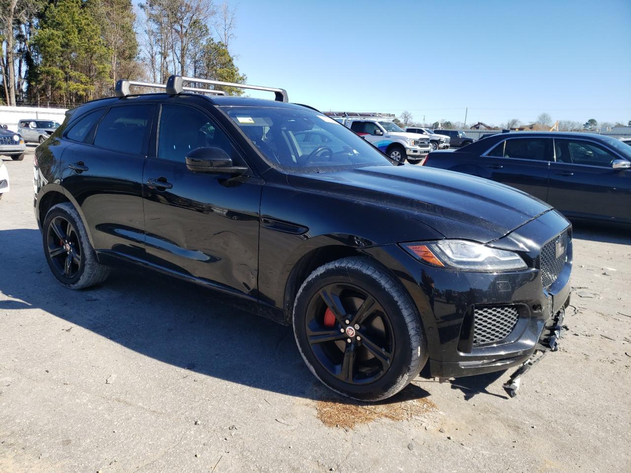 2017 Jaguar F-Pace VIN SADCM2BV3HA090387 Copart auction photo, all over / undercarriage damage thumbnail 4