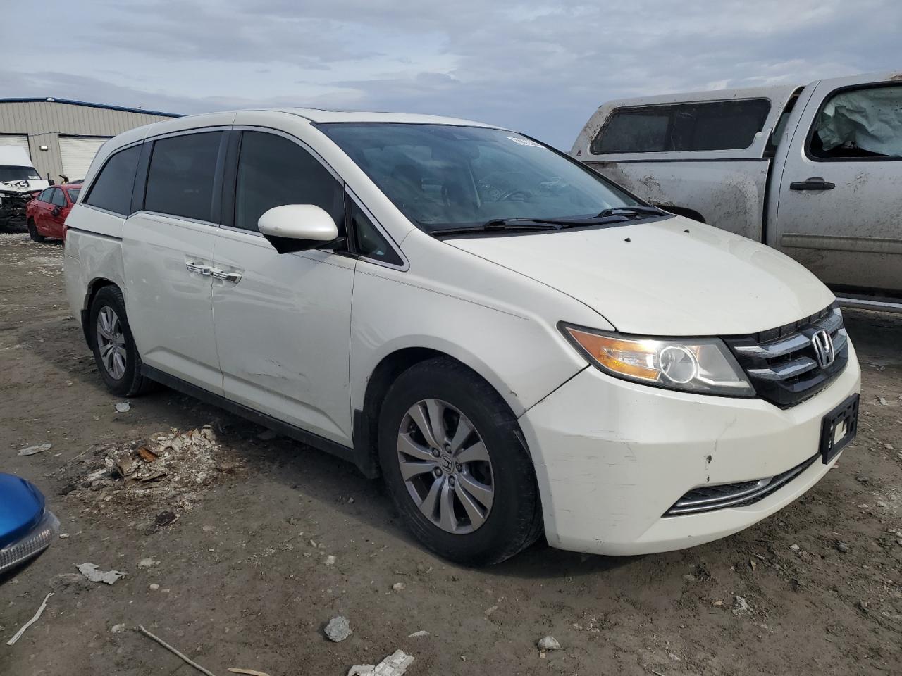 2017 Honda Odyssey VIN 5FNRL5H68HB024712 Copart auction photo, front end / side damage thumbnail 4