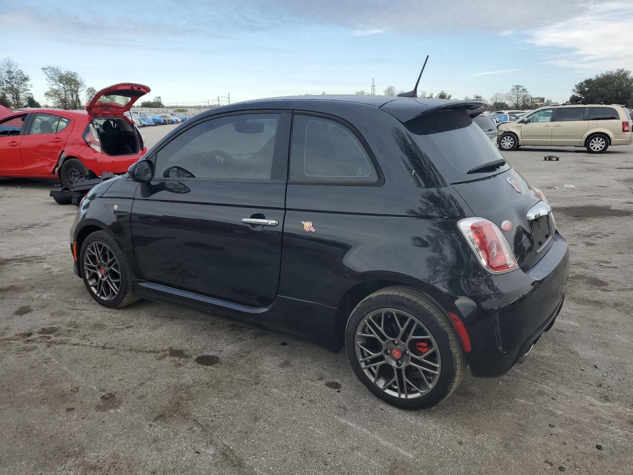 2017 Fiat 500 VIN 3C3CFFFH3HT704823 Copart auction photo, minor dent/scratches damage thumbnail 2