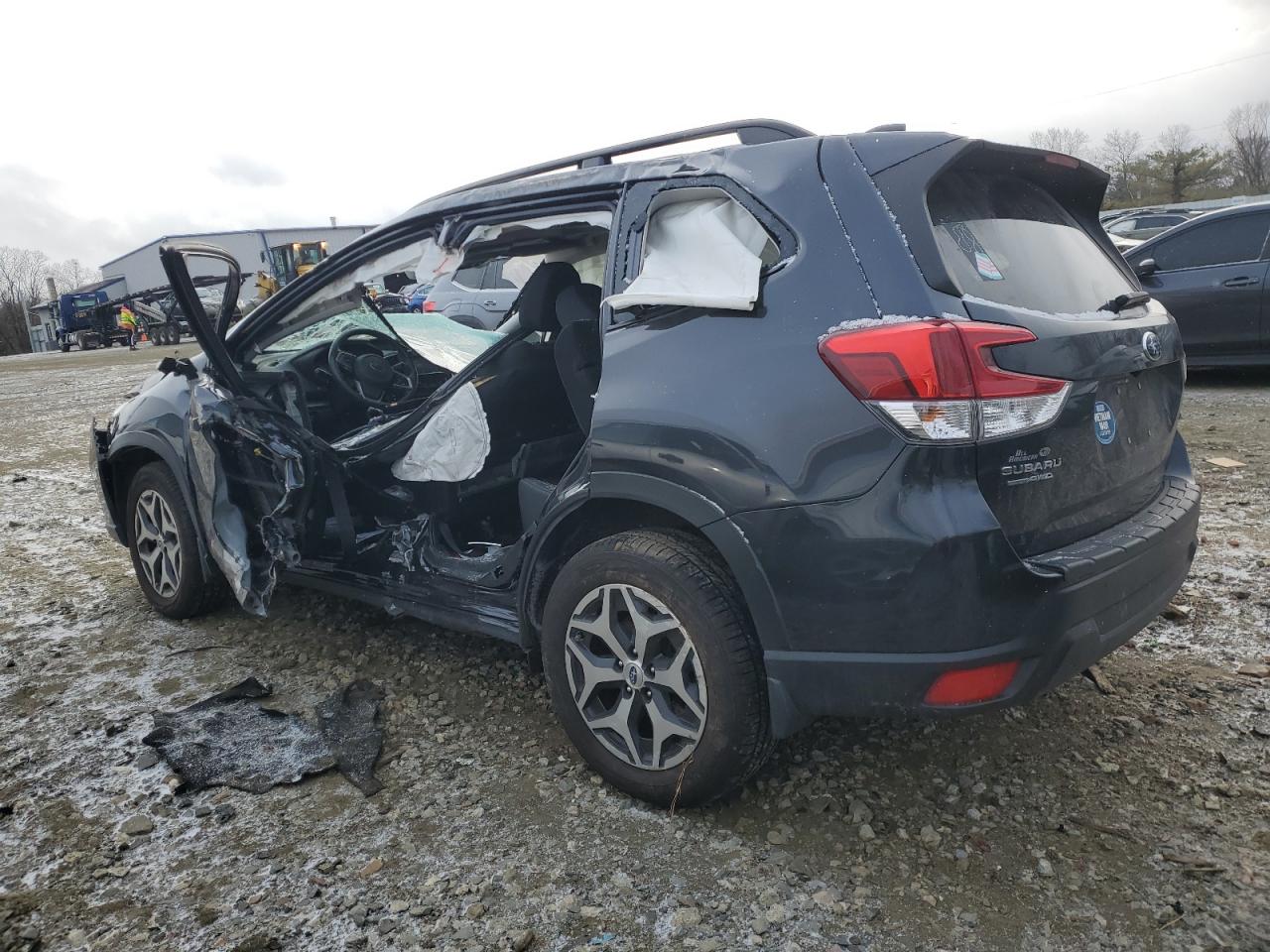 2019 Subaru Forester VIN JF2SKAGCXKH417351 Copart auction photo, all over damage thumbnail 2