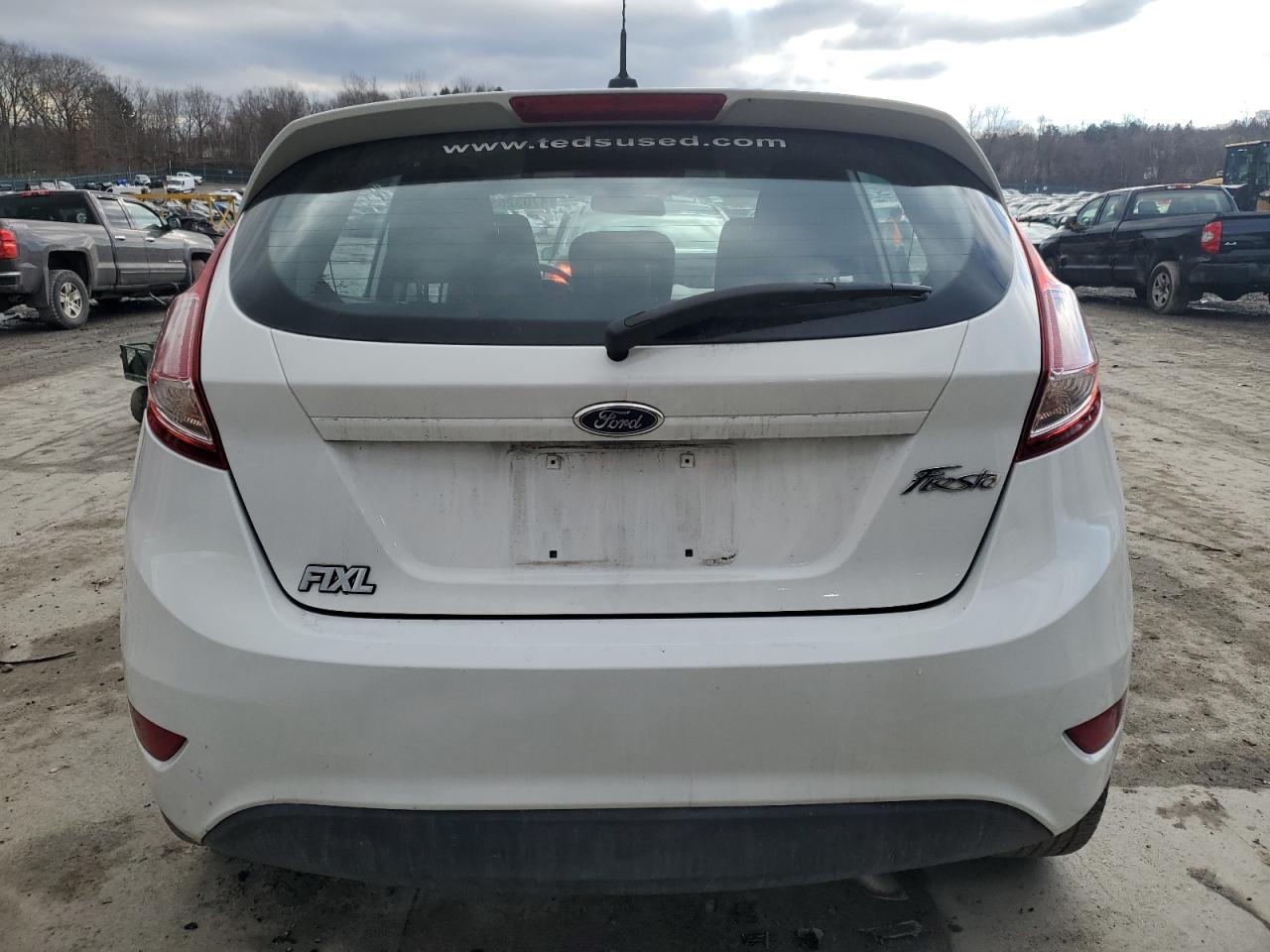 2015 Ford Fiesta VIN 3FADP4TJ4FM104379 Copart auction photo, side / front end damage thumbnail 6