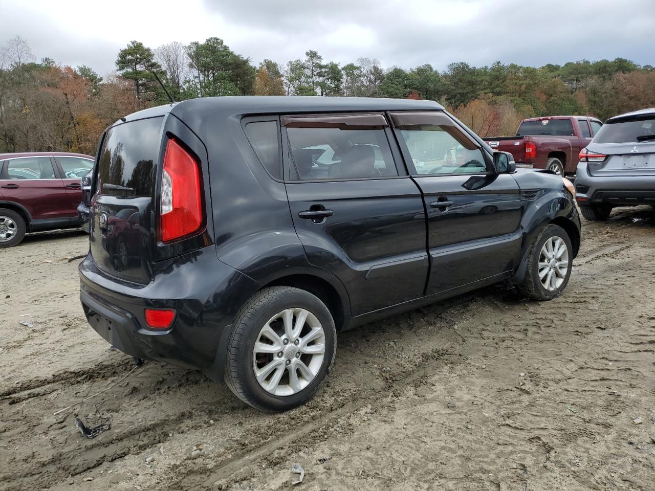 2013 KIA Soul VIN KNDJT2A64D7588346 Copart auction photo, front end / minor dent/scratches damage thumbnail 3