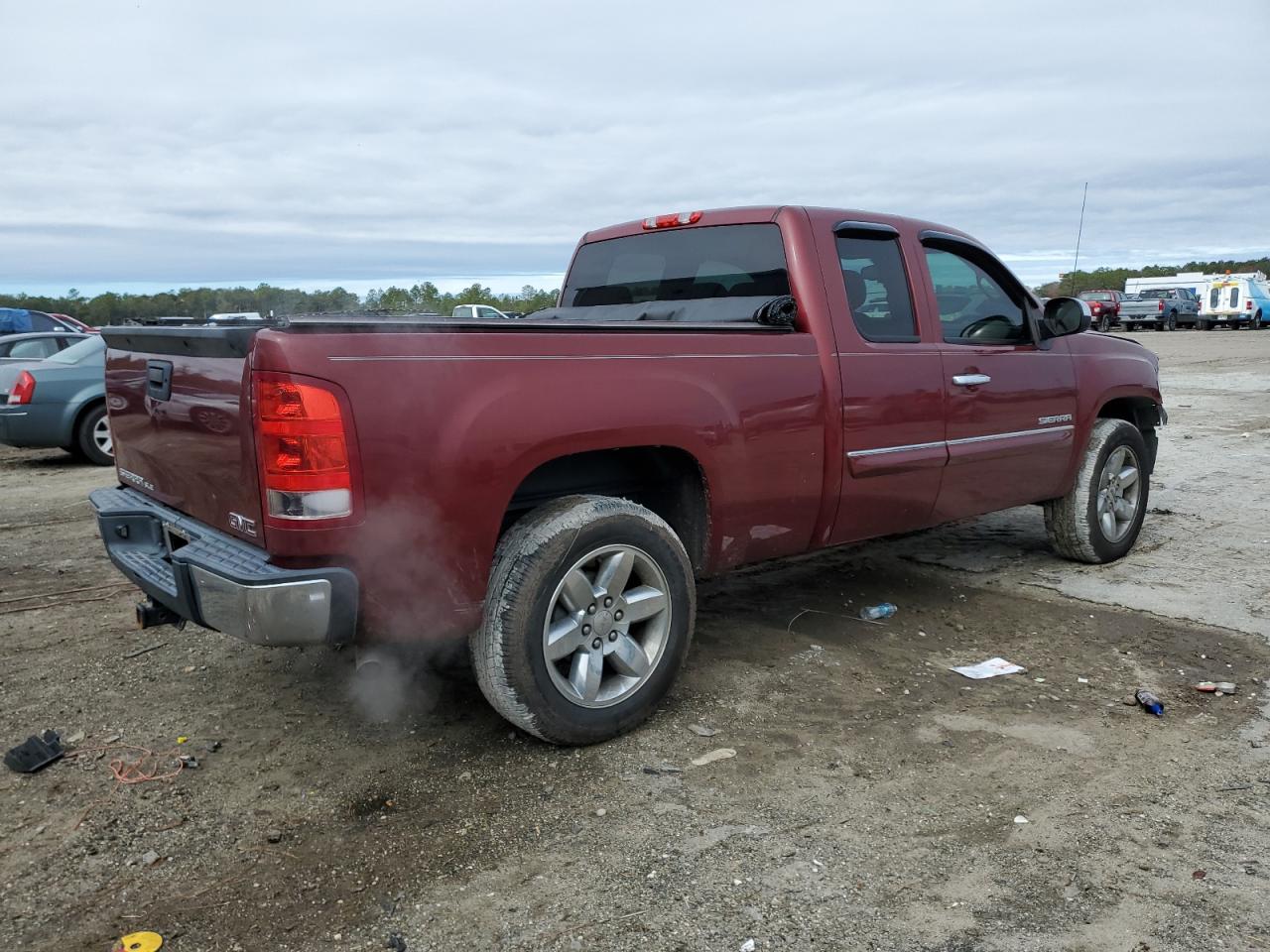 2013 GMC Sierra VIN 1GTR1VE00DZ111160 Copart auction photo, front end damage thumbnail 3