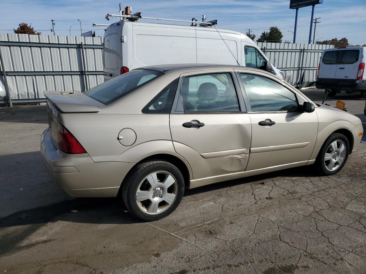 2007 Ford Focus VIN 1FAHP34N97W339181 Copart auction photo, front end / side damage thumbnail 3