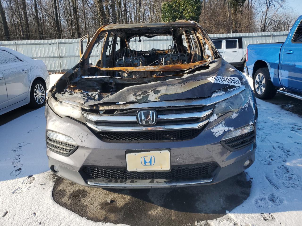 2018 Honda Pilot VIN 5FNYF6H08JB030780 Copart auction photo, burn / burn - interior damage thumbnail 5
