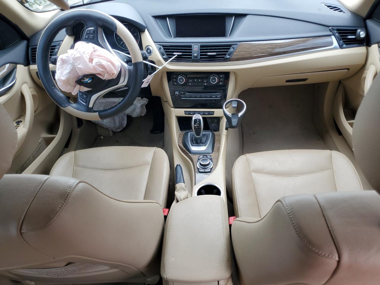 2015 BMW X1 VIN WBAVL1C52FVY39926 Copart auction photo, front end / mechanical damage thumbnail 8