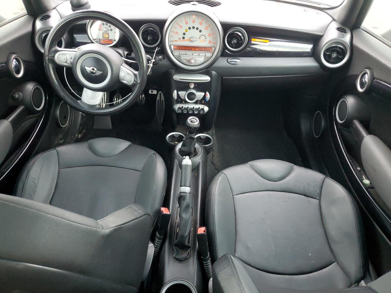 2009 MINI Cooper VIN WMWMM335X9TP73159 Copart auction photo, all over / vandalism damage thumbnail 8