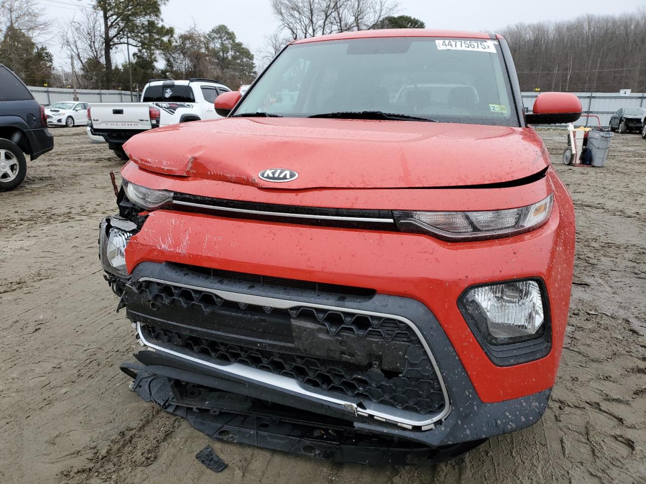 2020 KIA Soul VIN KNDJ23AU5L7123886 Copart auction photo, front end / vandalism damage thumbnail 5
