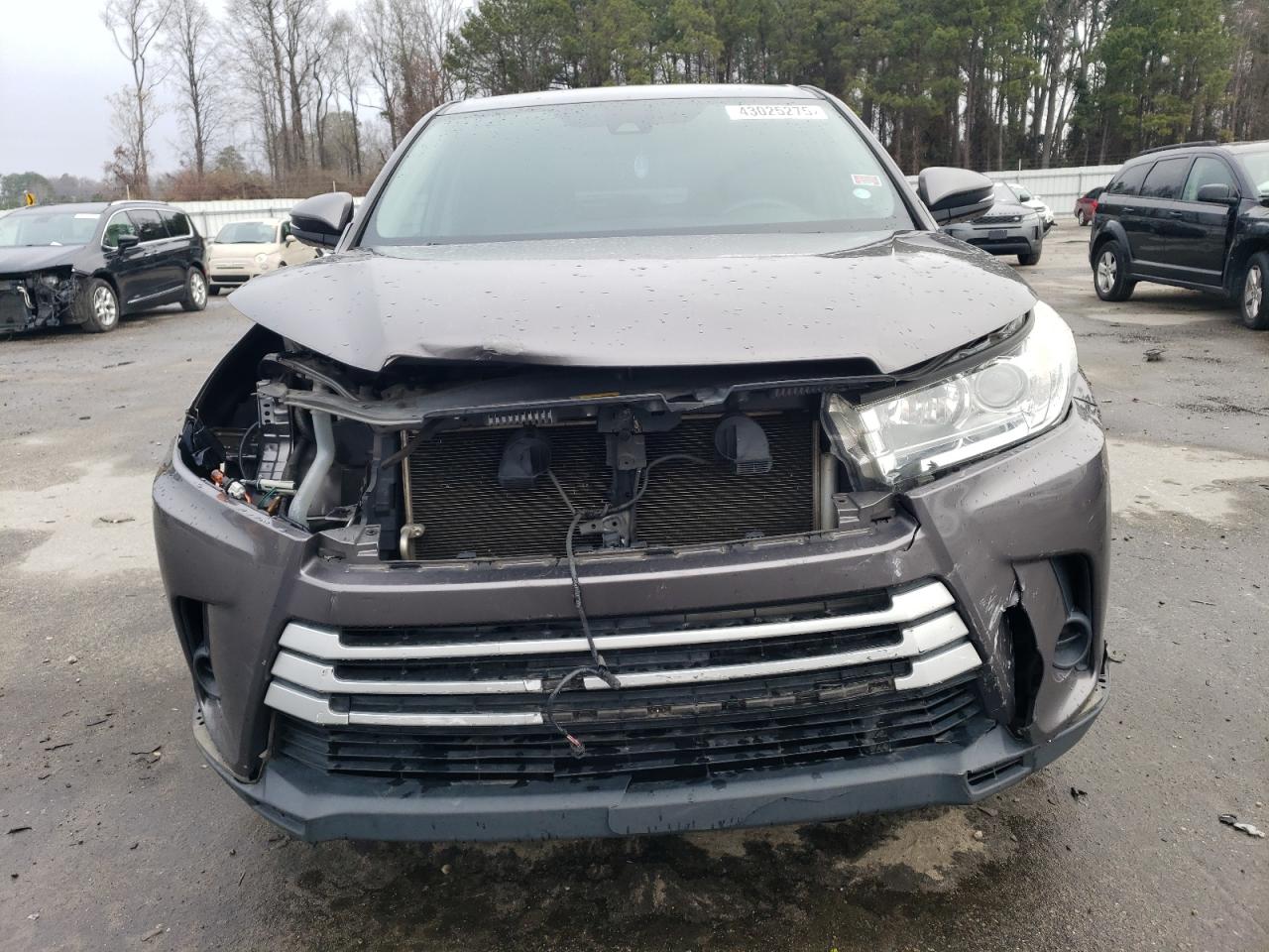 2019 Toyota Highlander VIN 5TDZARFHXKS048160 Copart auction photo, front end / side damage thumbnail 5