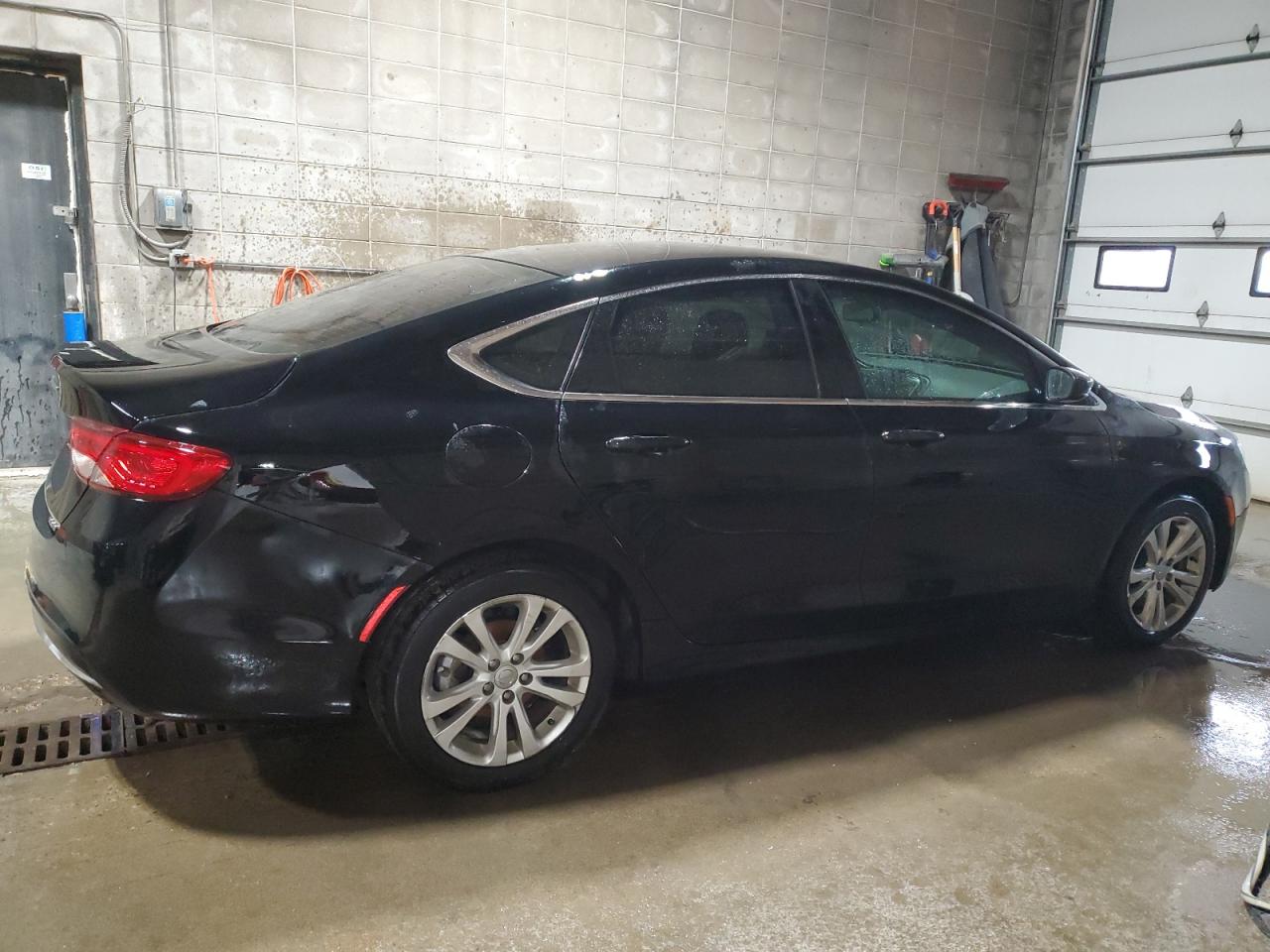 2016 Chrysler 200 VIN 1C3CCCAB5GN116527 Copart auction photo, rear end / undercarriage damage thumbnail 3