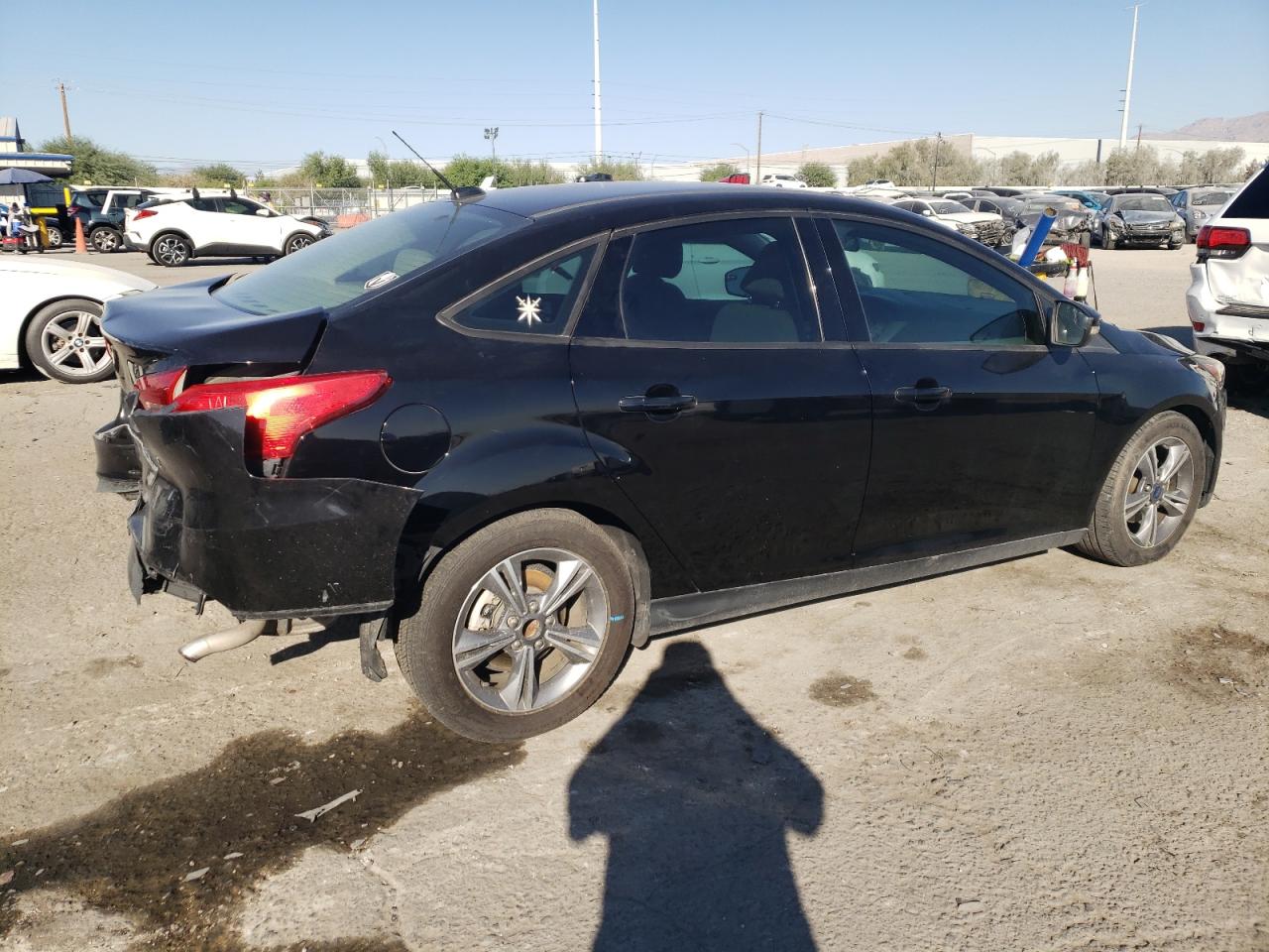 2016 Ford Focus VIN 1FADP3FE2GL362525 Copart auction photo, rear end damage thumbnail 3