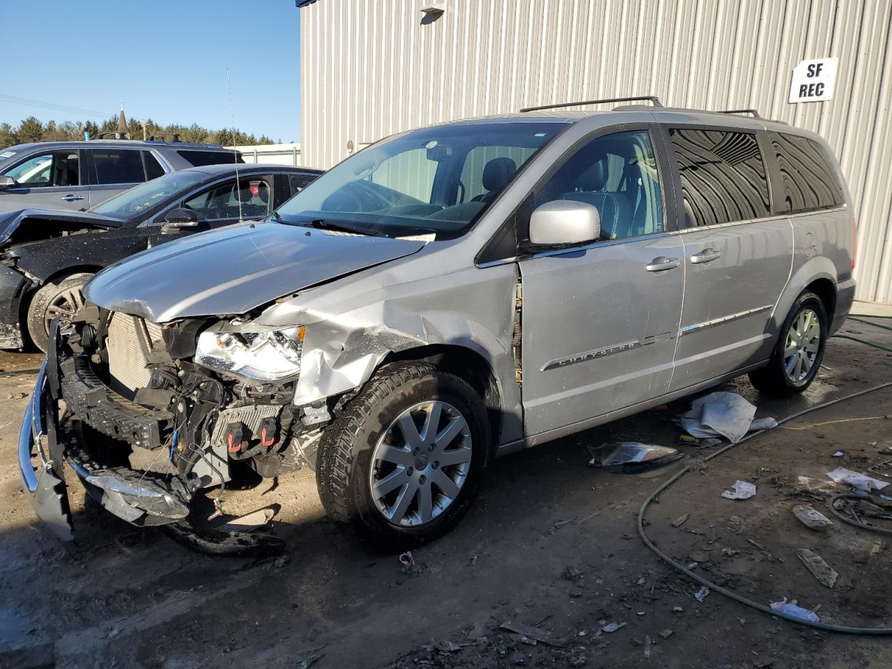 2015 Chrysler Town & Country VIN 2C4RC1BG5FR589236