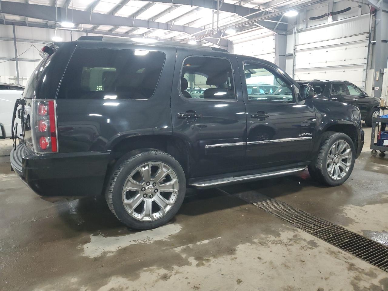 2012 GMC Yukon VIN 1GKS2EEF7CR300958 Copart auction photo, rear end damage thumbnail 3