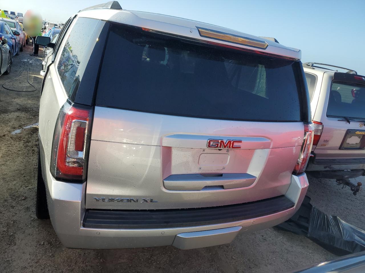 2020 GMC Yukon VIN 1GKS1GKC5LR101092 Copart auction photo, water/flood damage thumbnail 6