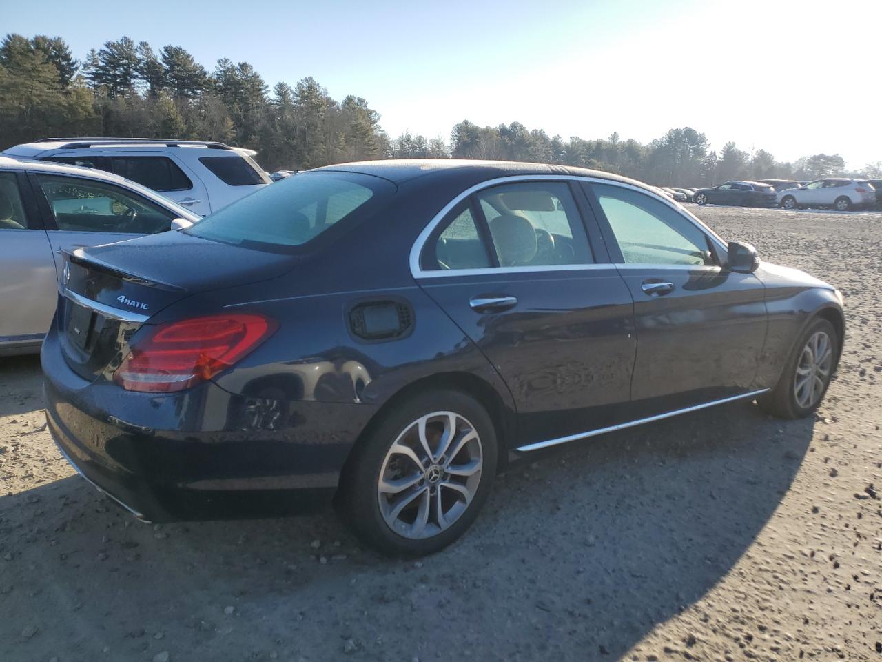 2018 Mercedes-Benz C-klasse VIN WDDWF4KBXJR315812 Copart auction photo, vandalism / minor dent/scratches damage thumbnail 3