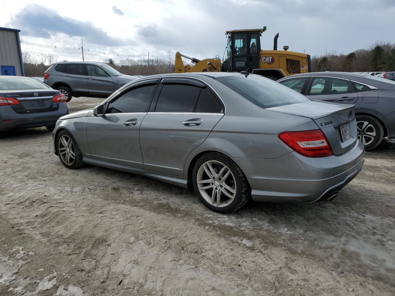 2012 Mercedes-Benz C-klasse VIN WDDGF8BB5CR206267 Copart auction photo, minor dent/scratches damage thumbnail 2