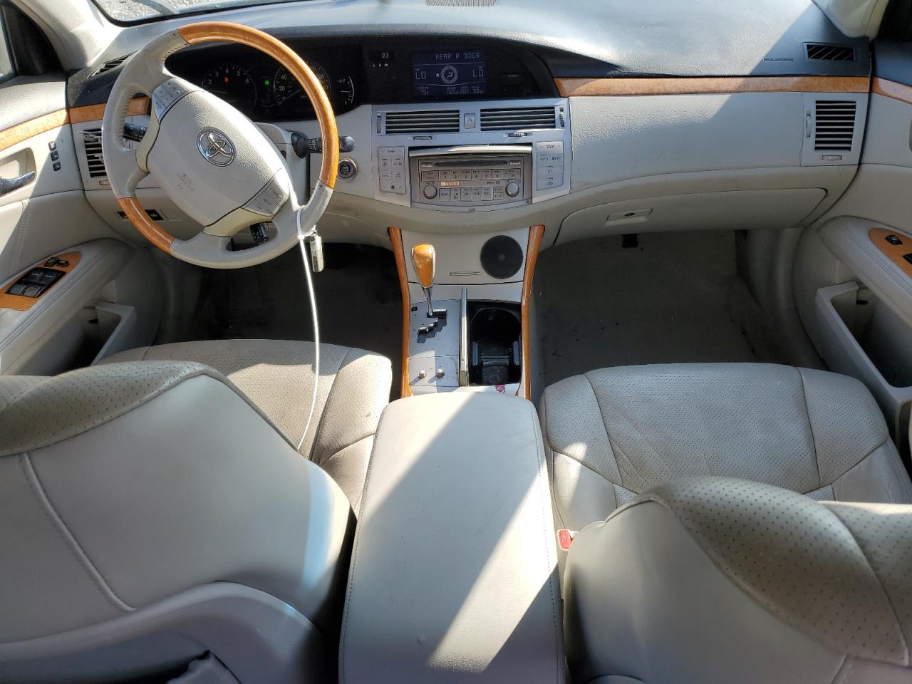 2005 Toyota Avalon VIN 4T1BK36B85U052999 Copart auction photo, side / front end damage thumbnail 8