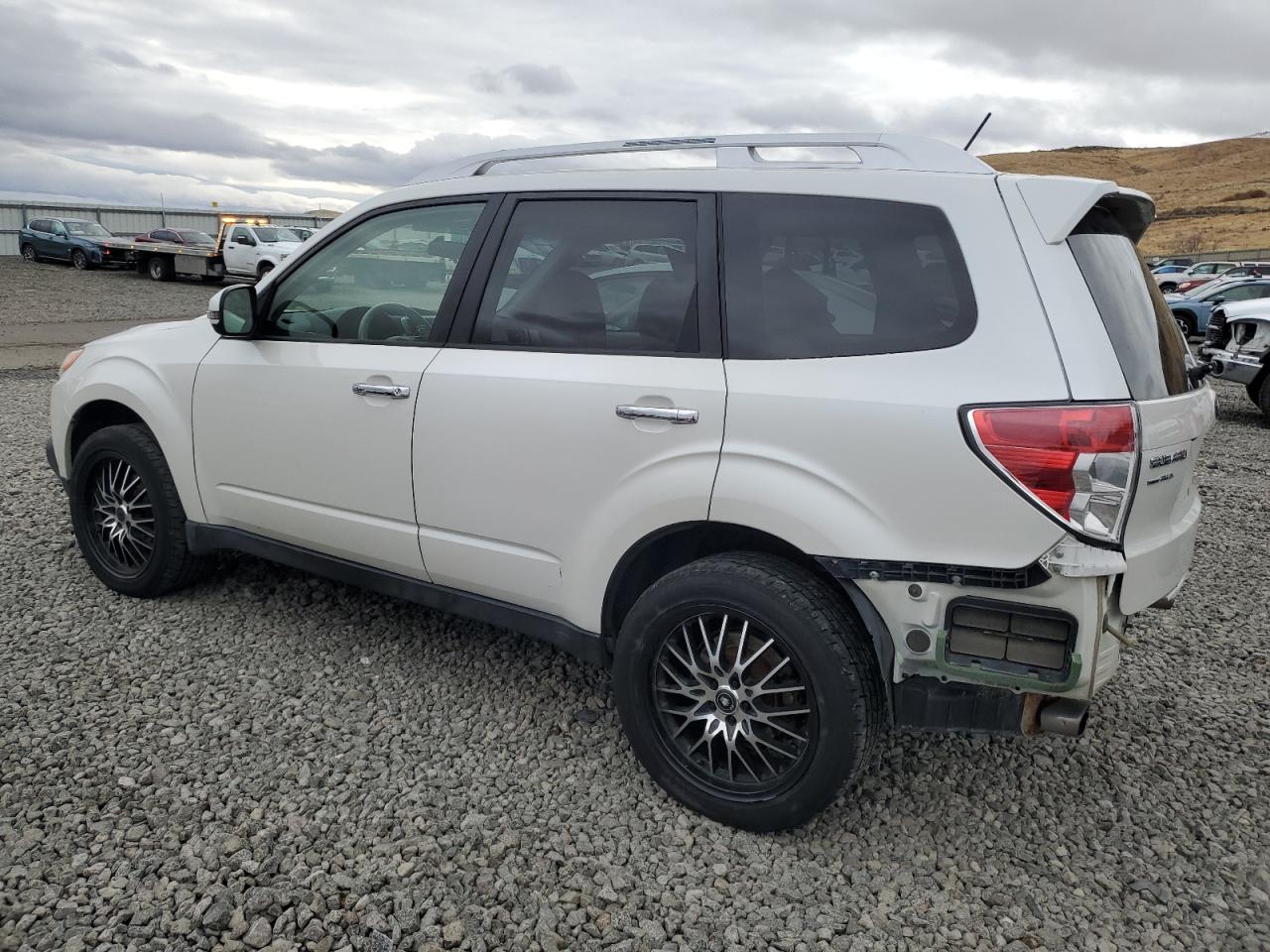 2013 Subaru Forester VIN JF2SHGGC6DH434166 Copart auction photo, rear end damage thumbnail 2
