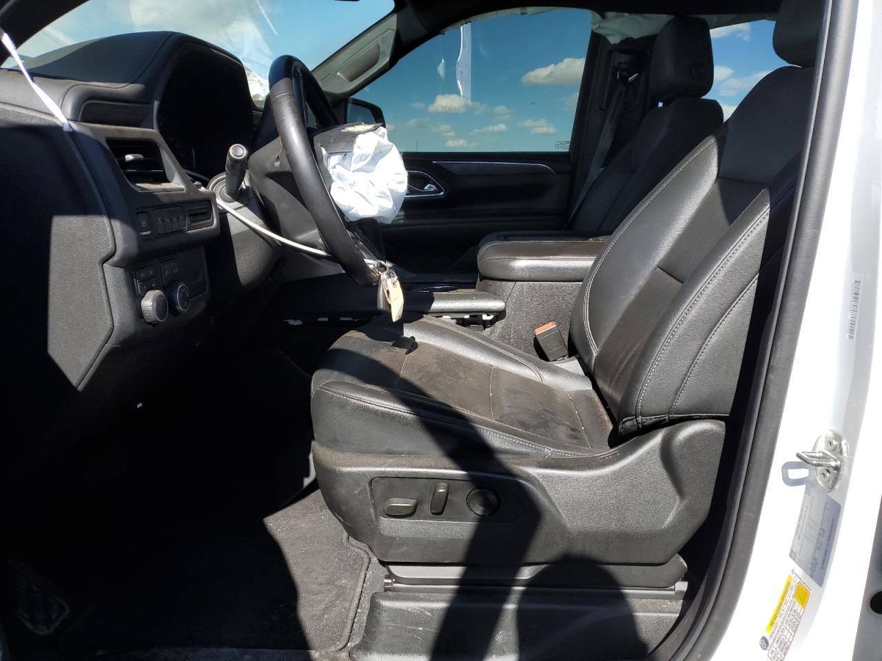 2021 Chevrolet Tahoe VIN 1GNSKNKD1MR233555 Copart auction photo, front end / side damage thumbnail 7