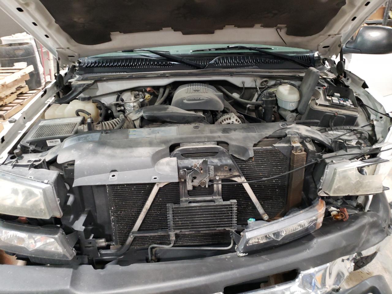 2004 Chevrolet Silverado VIN 1GCEK19T84E151843 Copart auction photo, front end damage thumbnail 13